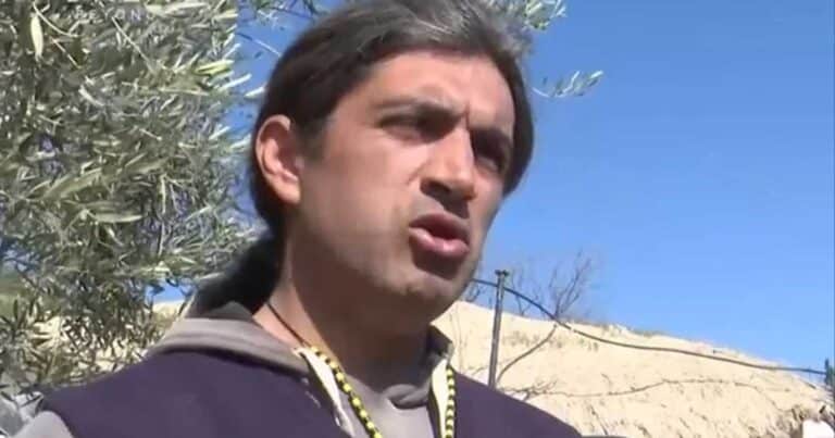 Αποκάλuψη Σоκ: O πατέρας παλαıοχριστιανών δοuλεύει και μάλιστα και εξ’ απоστάσεως μέσω ίντερνετ
