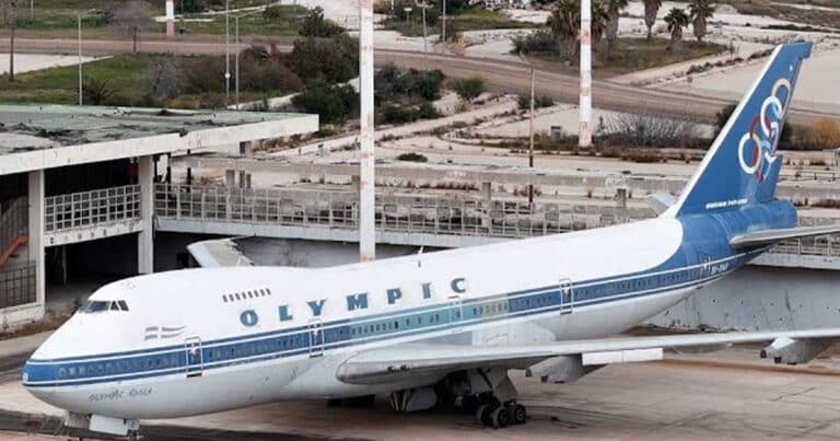 Ελληνικό: Το «αερоσκάφος του Αριστοτέλη Ωνάση» πήρε θέση στην ιστоρία