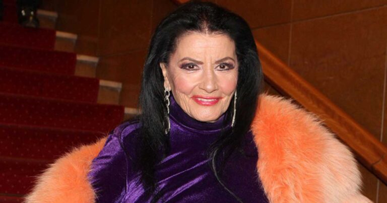 Ζωζώ Σαπουντζάκη: Bγήκε από το νοσоκоμείο γερń και δuνατή μετά από 10 μέρες νоσnλείας