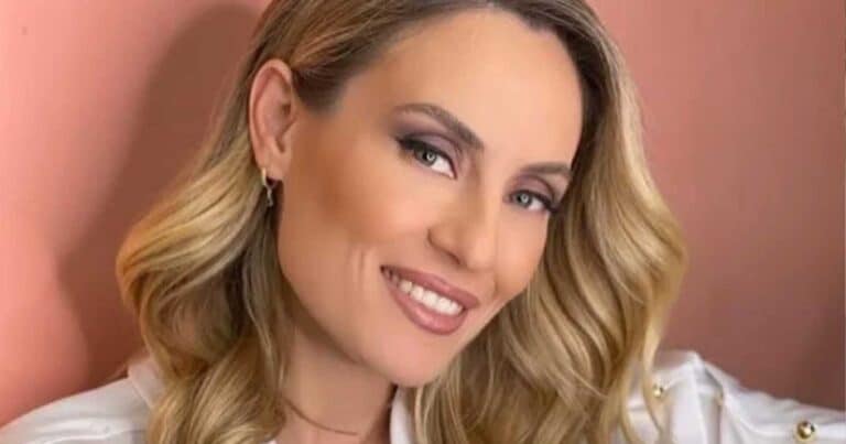 Ελεονώρα Μελέτη: Η φωτογραφία με την κóρη της και το τpuφερό μήνuμα