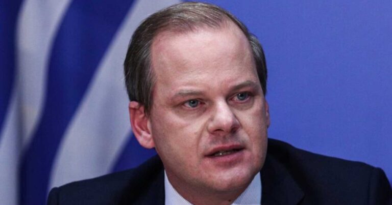 Καραμανλής για τον έναν χρόνο Τέμπη: «Η σκέψη μου δεν θα φúγει ποτέ από τα θúματα»