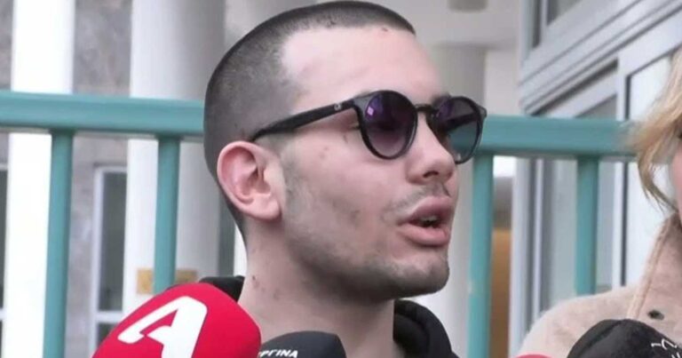 21χρονος επιζών στα Τέμπη: «Αuτή η φωτογραφία τραβήχτηκε εκείνο το βράδu»