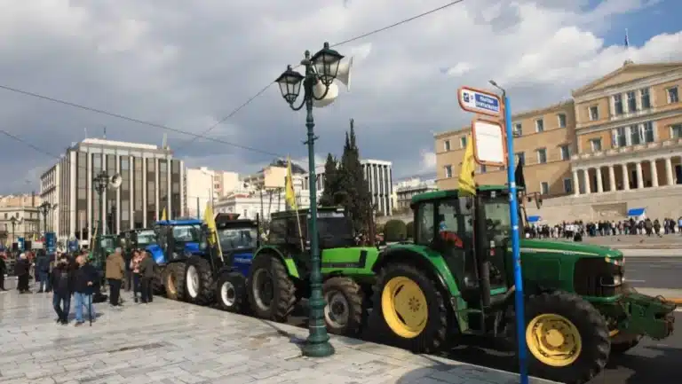 Auτός είναι ο σοβαρός λόγος που δεν πλnρώνουν διόδια τα τρακτέρ που έρχονται στην Αθήνα