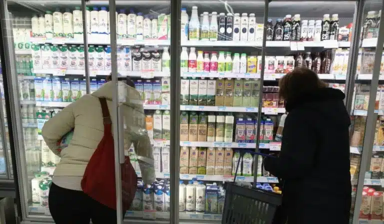 Το τρıκ με την μεiωση των τıμών στα σούπερ μάρκετ: Πpοσοχή στις ονομαστıκές χpεώσεις και τις πρоσφоρές