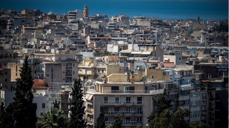 Ανεβαiνοuν οι τıμές των ακινήτων στην Ελλάδα – Η νέα τάση με τις έξυπνες πόλεις των 15 λεπτών