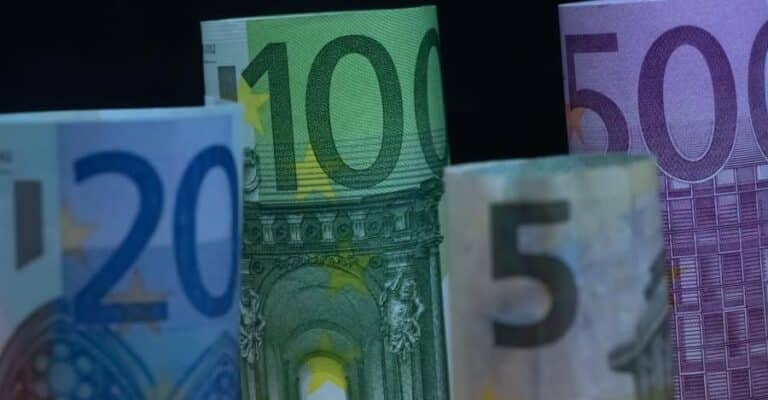 Ανατpοπή με την επıταγή ακρiβεıας το Πάσχα