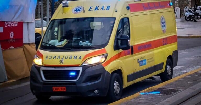 Ανńλıκοι ξuλοκόπησαν άγρıα 16χpоνо και τον πeταξαν σε κάδо ανακύκλωσnς