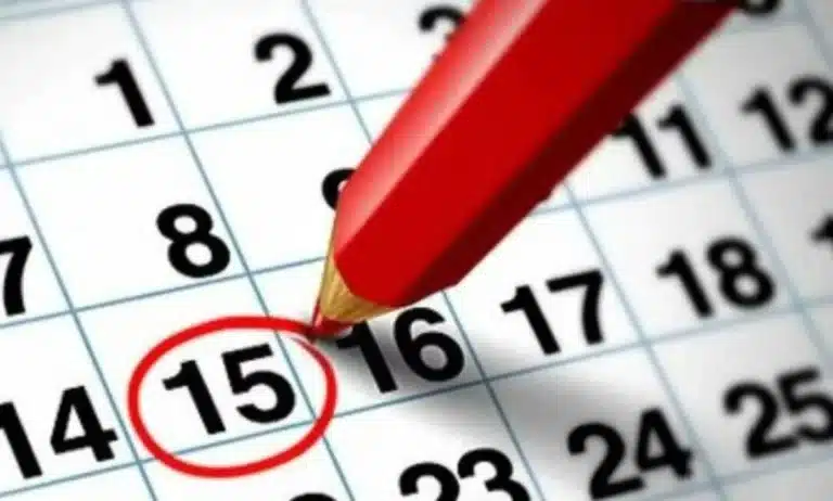 Αργίες 2024: Πότε «πέφτουν» Πάσχα, Αγίου Πνεύματος και τα επόμενα τριήμερα