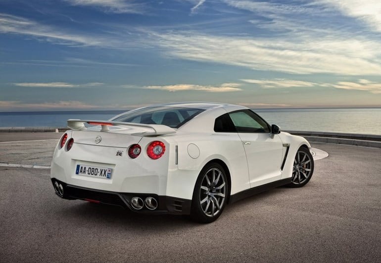 231105194449 nissan gtr boutia 2