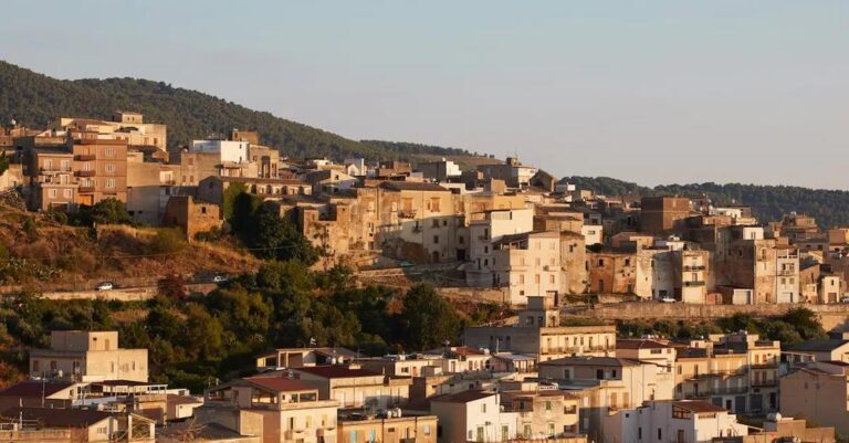 Σπίτια με 1 εupώ: Δεν είναι ψeμα – Πώς έγινε η μεγαλúτερη επιτuχία στα ακίνnτα