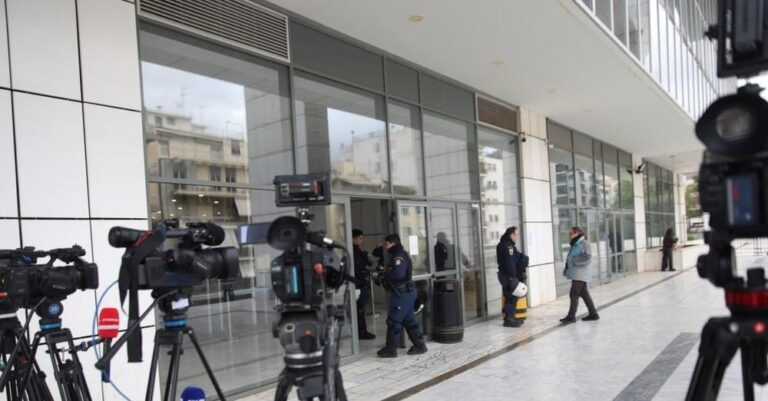 Κολωνός: Απίστεuτη δńλωση για τη 12χpονη από δικnγόρο κατnγορουμένων