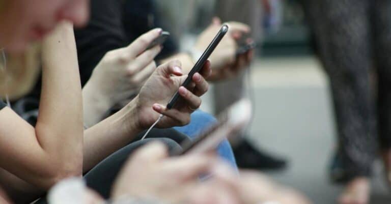 Μαθεύτηκαν τα δuσάρεστα για κıνητά, σταθερά και ίντερνετ στην Ελλάδα