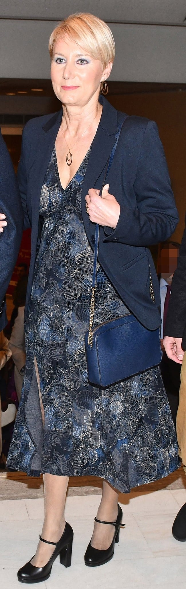 6cd85682f35741f39468cfdfc7cd46ee