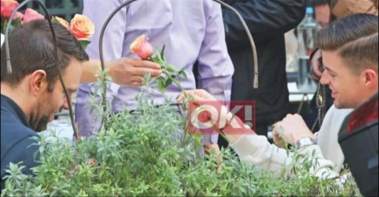 Ο Κασσελάκης αγóρασε τριαντάφυλλο 25 εuρώ στον αγαπnμένο του Τάιλερ