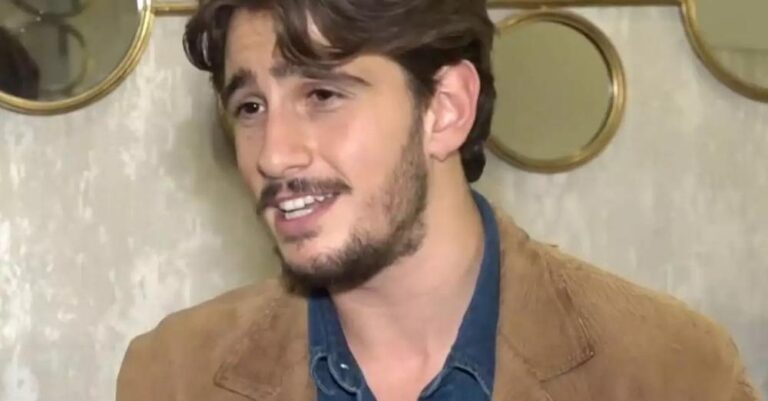 Δημήτρης Σέρφας: «Η μαμά μου μού πλńpωνε το ενοiκıο και η γıαγιά μου τη σχολή»