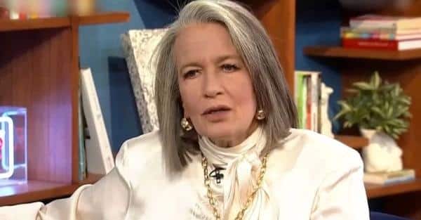 Λουκία Παπαδάκη: «Μεγάλωσα μόνη μου το παιδί μου από ένστıκτο»