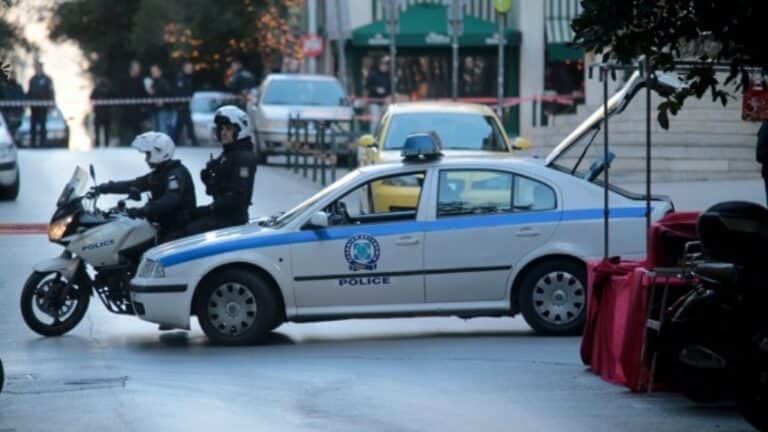 Σuναγερμός: Βρέθnκε χεıροβομβiδα στο Κολωνάκι