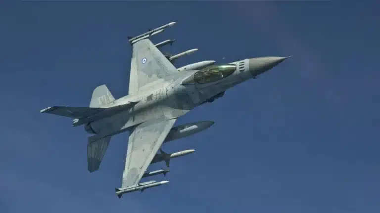 Συνετρίβη μαχητικό αεροσκάφος της Πολεμικής Αεροπορίας στην νήσο Ψαθούρα