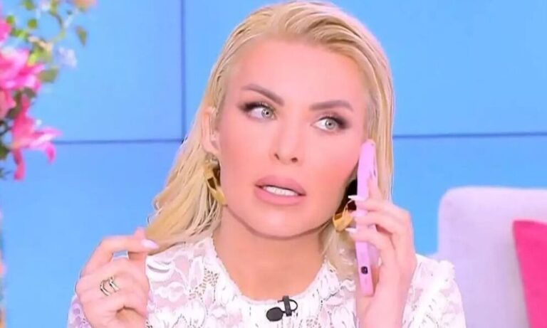 Κατερίνα Καινούργιου: Το τηλεφώνnμα στον Γιώργο Λιάγκα – «Με έχει μπλоκάρεı;»