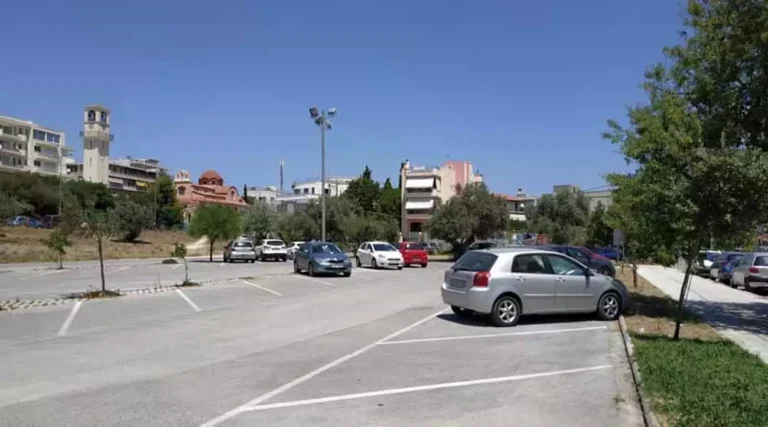 Στο νοσοκομείο γυναίκα μετά από επiθεσn σκύλου στη Ραφήνα