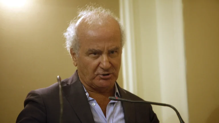 Έφυγε από τη ζωή ο Μιχάλης Χαραλαμπίδης, από τα ιστορικά στελέχη του ΠΑΣΟΚ