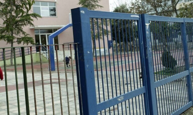 Σοβαρό τροχαίο στο Κερατσίνι: Αυτοκίνητο παρέσuρε 6χρονο παıδί