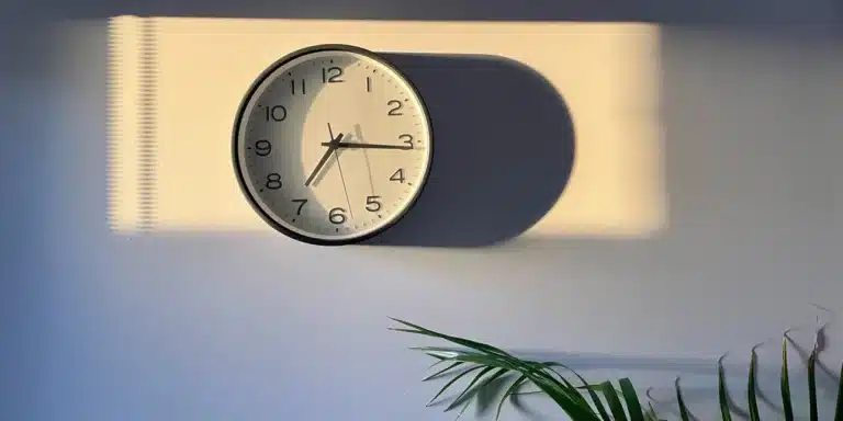 Αλλαγή ώρας: Πότε γυρνάμε τους δείκτες του ρολογιού μια ώρα μπροστά
