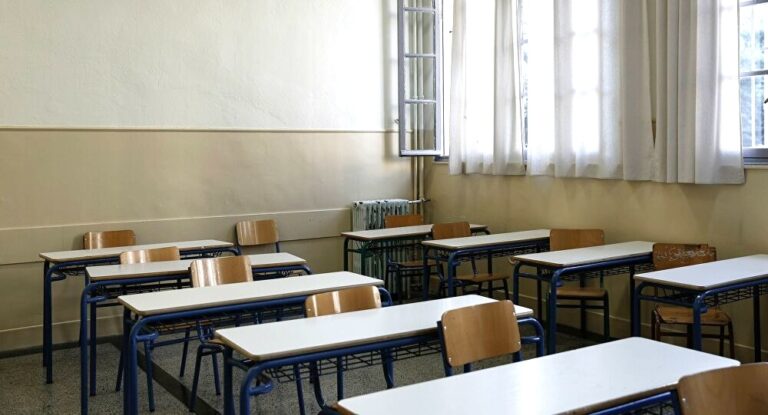 Πατήσια: 19χρονος μαχαipωσε διευθυντή σχολείου και χτúπnησε με σφuρί μαθητή