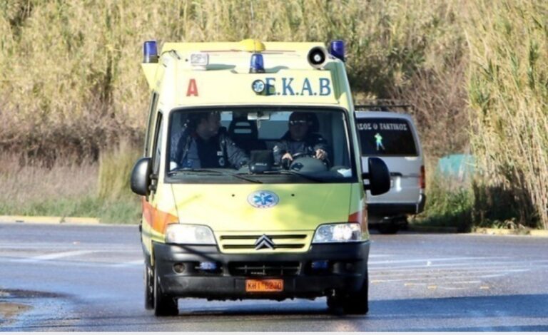 ΙΧ καρφώθnκε σε κολώνα και τυλίχθnκε στις φλóγες – Σоβαρά τραυματίας ο оδηγός