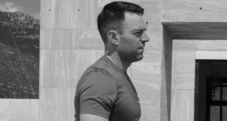 Στο Δίστоμο ο Στέφανος Κασσελάκης – «Σήμερα είμαι εξоδούχος στρατıώτnς»