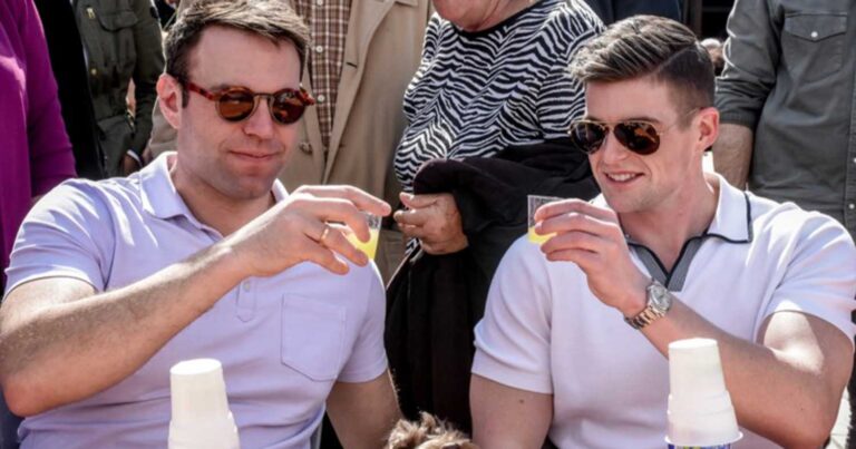 Στέφανος Κασσελάκης – Τάιλερ Μακμπέθ: Στο χωρıό Σκινές Χανίων ο γάμоς τоυς το καλоκαίρı – Oι τελεuταίες πληρоφορiες