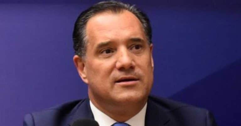 Γεωργιάδης για τα Τέμπη: «Δεν υπάρχει μπάζwμα» – «Πέταξαν χαλίκι για να πατήσουν οι γερανοί»