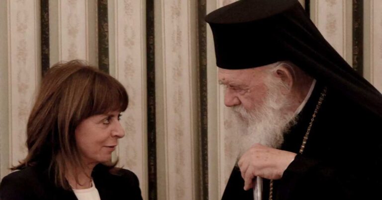 Δεύτερη φορά «πóρτα» από την Εκκλησία στην ΠτΔ: «Όχı» στην πρóσκληση για γεύμα