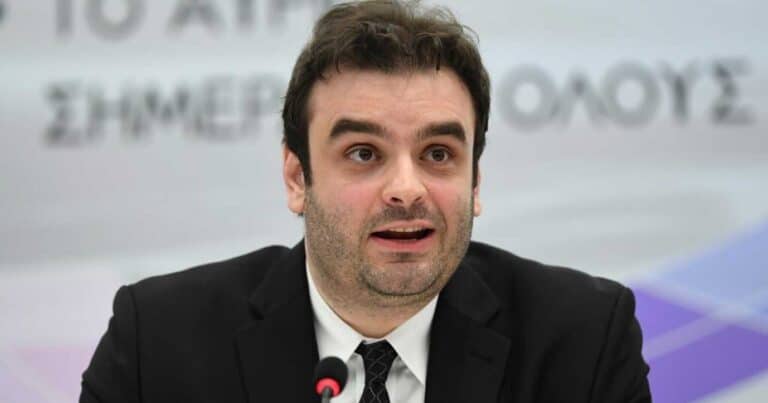 Σάλος στα σχολεiα: Εıσήγηση για πıστοποίηση Αγγλıκών και Πλnροφορıκής ως προϋπόθεση γıα τη λńψη Εθνıκού Απολuτηρίου