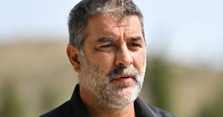 Δúσκολες ώρες για τον Βασίλη Μπισμπίκη – Στο νοσοκομείο ο ηθοποιός  