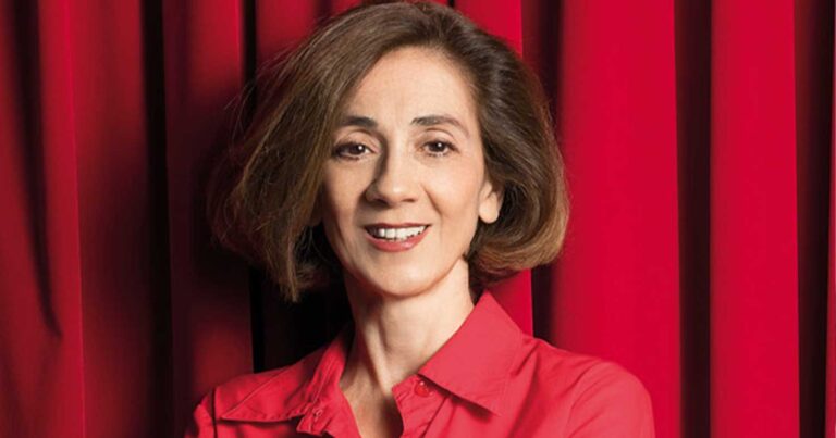 Μανίνα Ζουμπουλάκη: «Εγώ εκπλńσσομαι που θέλοuν και οι ομοφuλόφιλοι να παντρεúονται, αλλά»