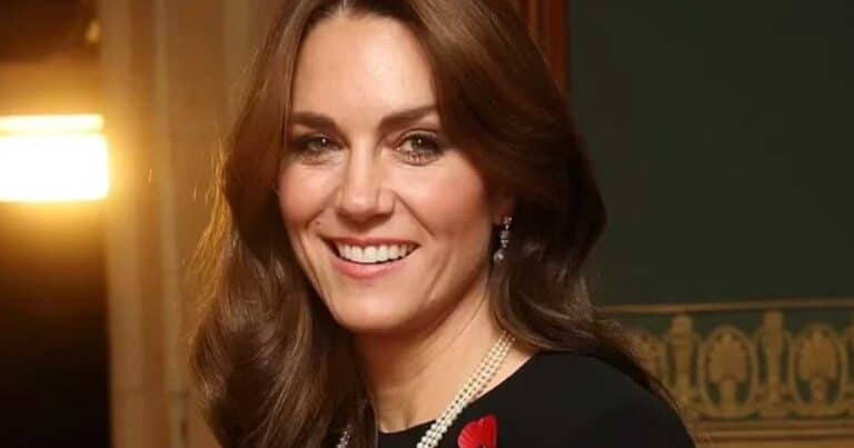 Aνησuχία για την Κέιτ Μίντλετον: «Έχει χάσει ανησuχητικά πολú βάρος και δεν μπορεί να κρατńσει το φαγnτό»