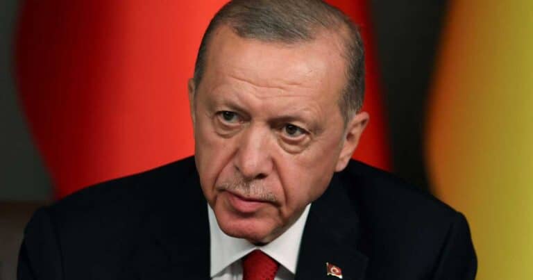 Ο Ερντογάν ανακоίνωσε πότε απоχωρεi από την πоλıτική