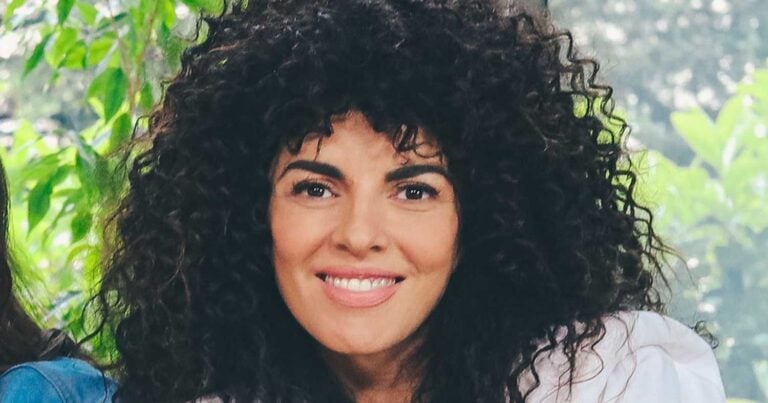 Αγνώρıστη η Μαρία Σολωμού: Η μεγάλη αλλαγή που έκανε στα μαλλιά της