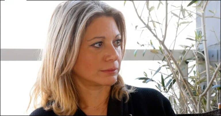 «Έφuγε» για Κομıσιόν η Μαρία Καρυστιανού : «1.3 εκατ. Έλληνες uπέγραψαν για να δıκαιωθούν τα παıδιά μας»