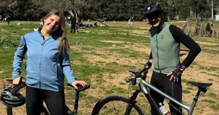 Ο Κυριάκος Μητσοτάκης κάνει ποδήλατο με την κόρη του και μας εύχεται Καλή Σαρακοστή