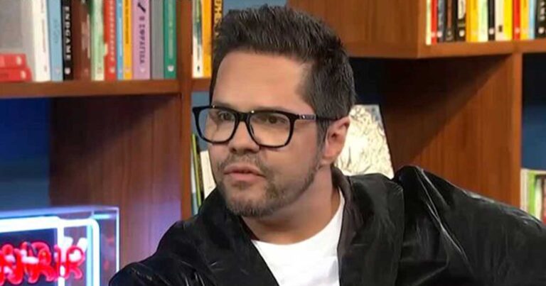 Γιώργος Τσαλίκης: «Τι ρωτάς την άποψη του Οικονομόπουλου για τον γάμο των ομόφuλων ζεuγαριών»