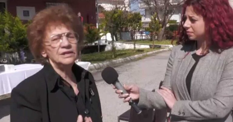 H συνταξιούχος κυριά Ειρήνη δώpıσε ασθενοφόρο στο ΕΚΑΒ στη μνήμη του παιδιού της