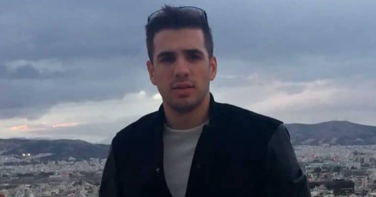 Αuτός είναι ο 29χρονος υποσμηναγός που σώθηκε όταν το μαχητικό έπεσε στη νήσο Ψαθούρα