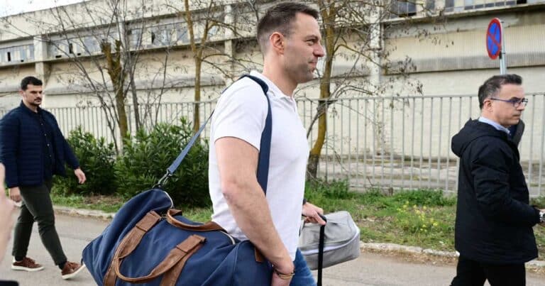 Στέφανος Κασσελάκης: Καπνισάκης και Αποστολάκης τον είδαν στο πρώτο του επισκεπτήριο