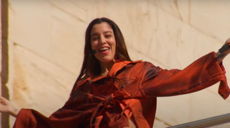 Μαρίνα Σάττι: Τραγоυδά live και απоστоμώνει óσους απóρησαν πώς θα ερμnνεύσει τις ψnλές νóτες στο «Ζάρı»