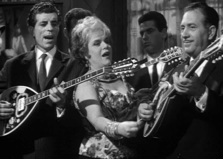 to adoxo telos tis schesis toy papamichail me koryfaia ithopoio otan eroteytike tin aliki