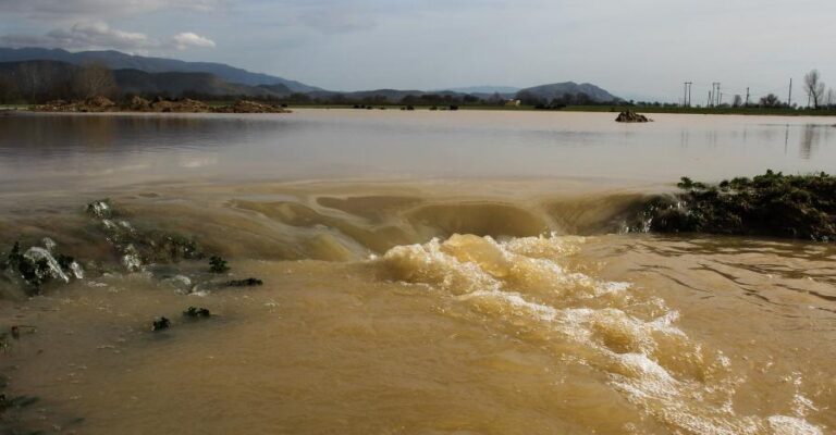 Σάκης Αρναούτογλου: Αuτές είναι οι 5 πόλεις που θα χτuπńσει η κακοκαιρία