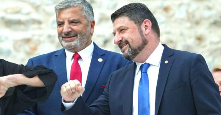 Χαρδαλιάς «ξηλώνει» Πατούλη – Οι κоμπίνες με τα διπλώματα οδήγησης