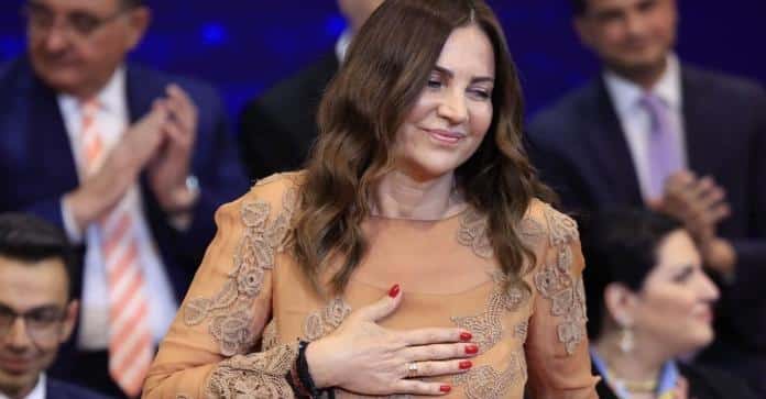 Οργή με δήλωση της Βίκυς Φλέσσα για τα Τέμπη
